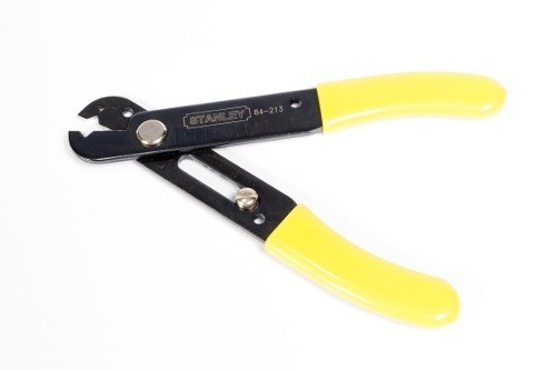 ALICATE PINZA PELACABLE